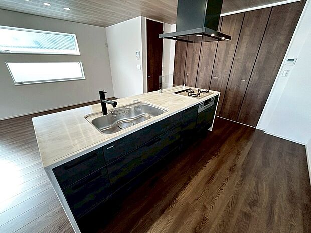 革新的なデザインと優れた機能性は毎日欠かせないキッチンワークに歓びをプラス　(B号棟)