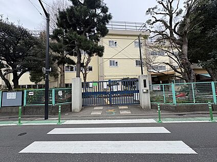永福小学校 約400m(徒歩5分)