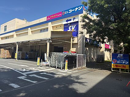 スーパーバリュー(杉並高井戸店) 約720m(徒歩9分)