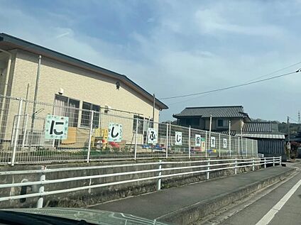 西藤保育所 約1.8km(車で約3分)