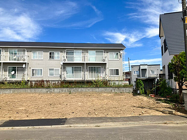 【現地写真】
44坪超えの売地、残り1区画の販売です。ご家族の暮らしに合わせたお住まいづくりを、ぜひご実現ください。
（2026年8月撮影）