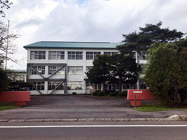 恵北中学校（約3,100m）