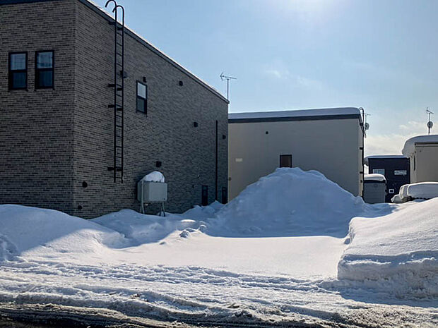 【【現地写真】】広々20帖のLDKが嬉しい4LDKの建築プランもご用意しております。ぜひ、ご家族に合った夢のマイホームをご実現ください。
(2026年2月撮影)