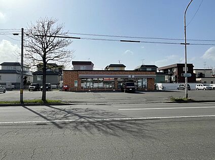 セブンイレブン札幌屯田6条店 450m(徒歩6分)