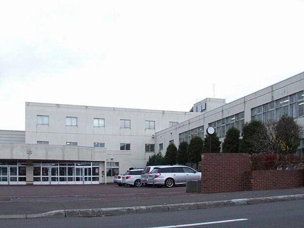 上篠路中学校（約850m）