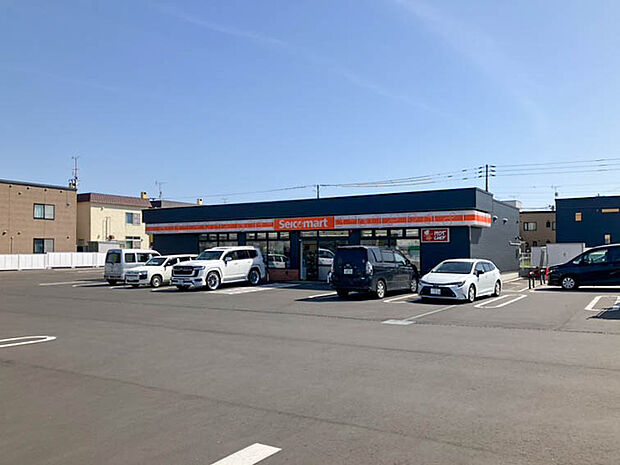 セイコーマート北郷2条店(約50m)