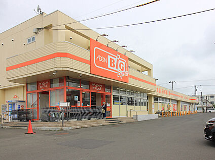 ザ・ビッグエクスプレス前田店 1400m(徒歩18分)