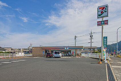 セブンイレブン福山御幸町店 850～900m(徒歩11～12分)