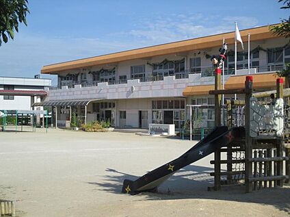 菱池保育園 約1300m(徒歩17分)