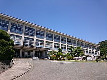 三谷中学校 2020～2040ｍ(自転車9分)