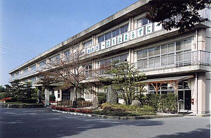 東山中学校 約1150～1190m(徒歩15分)