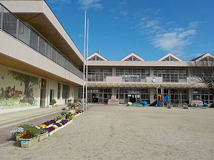 富士松南幼児園 約900～940ｍ(徒歩12分)