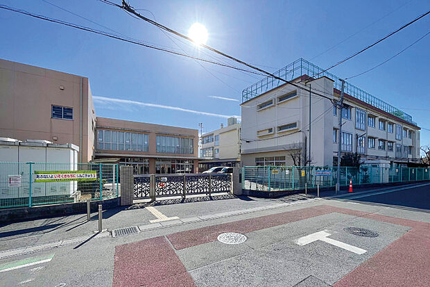 前川小学校(現地より徒歩15分)