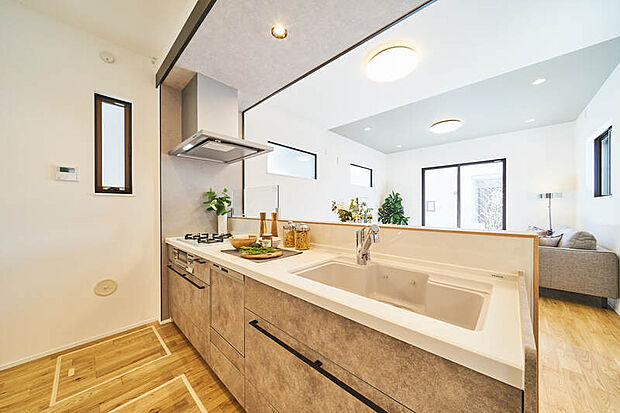 【クリナップキッチン「ステディア」】キッチンの美しさや高機能を内側から支えているのが、キャビネット。
だから、ステディアは見えない部分まで上質なステンレスにこだわり続けます。
※II型タイプになります。