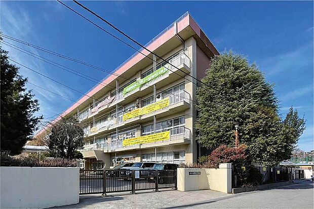 朝霞第三中学校（現地より徒歩10分）