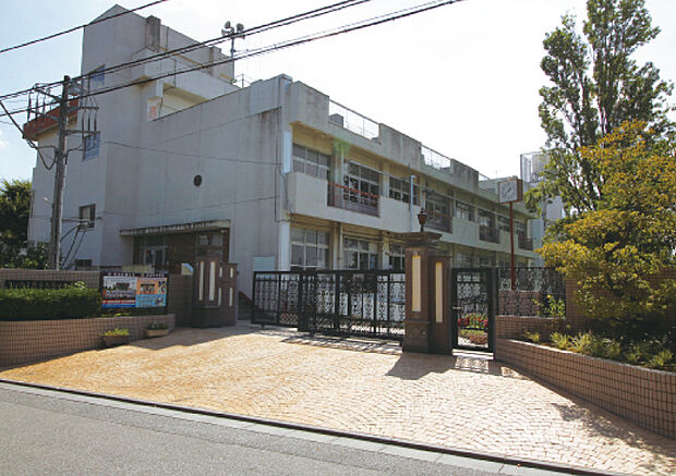 大谷口中学校（現地より徒歩7分）