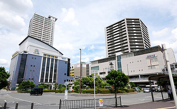 【南海本線「北野田」駅まで約820m】
徒歩10~11分。駅直結のショッピングセンター「ベルヒル北野田」があり、仕事帰りなどに立ち寄ることができます。