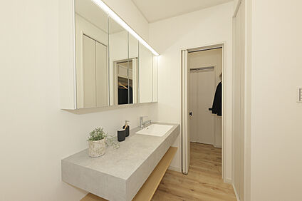 【モデルハウス(8号地)】