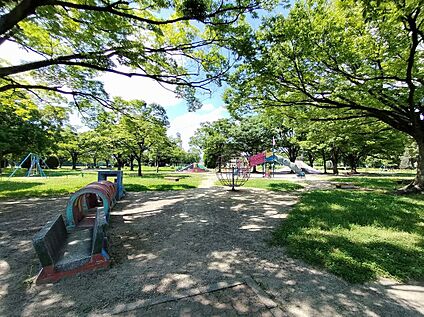 土古公園 約270ｍ(徒歩約4分)