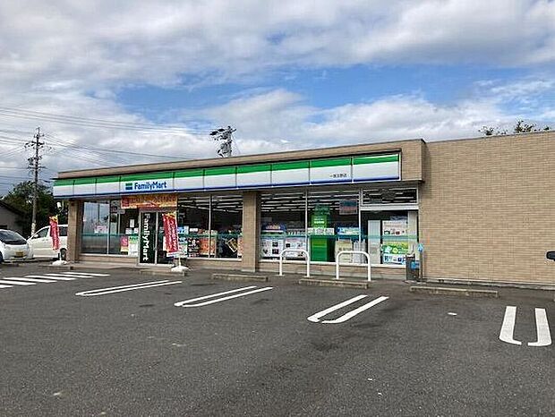 ファミリーマート一宮明地店