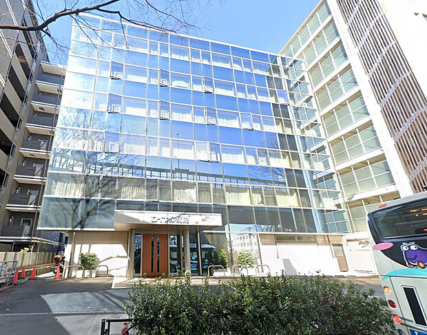 ロイヤル病院（約550m）