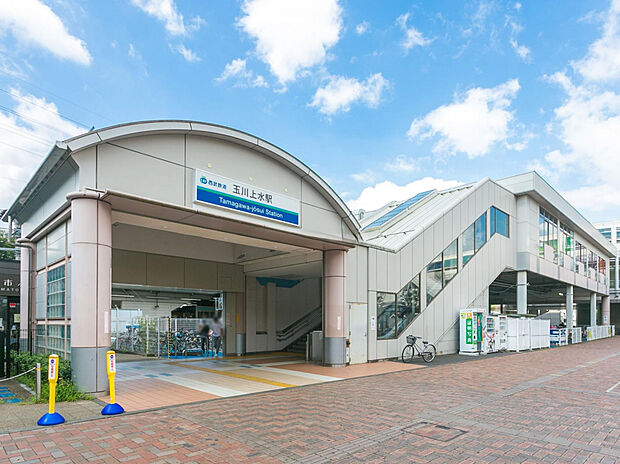 西武鉄道拝島線「玉川上水」駅（約560m）