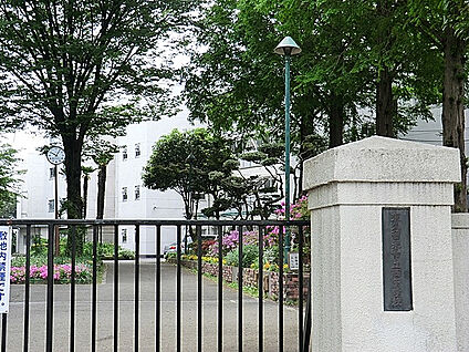東久留米市立西中学校 1164m