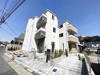 ブルーミングガーデン 市川市市川4丁目2棟の一戸建て 22年3月上旬 100 81m2 約30 49坪 101 02m2 約30 55坪 3ldk 4ldk 4 490万円 4 980万円 ブルーミングガーデン 市川市市川4丁目2棟の一戸建て 22年3月上旬 100 81m2 約30 49坪 101 02m2 約30 55坪 3ldk 4ldk 4 490万円 4 980万円