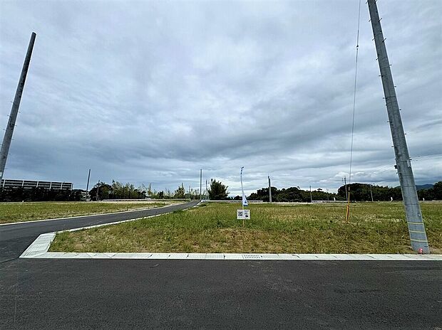 【１１-６号地（2024年6月）撮影】北側・西側接道、面積242.48m2