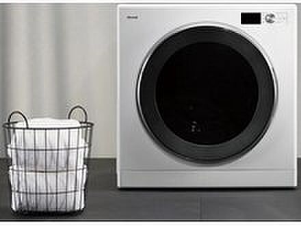 【ガス衣類乾燥機(乾太くん)】ガスのパワフルな温風で6kgの衣類を約1時間で乾燥。電気式の約3分の1の時間で、家事の時間を大幅に短縮できます。