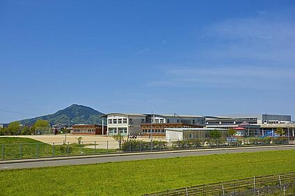 東風小学校 1950m