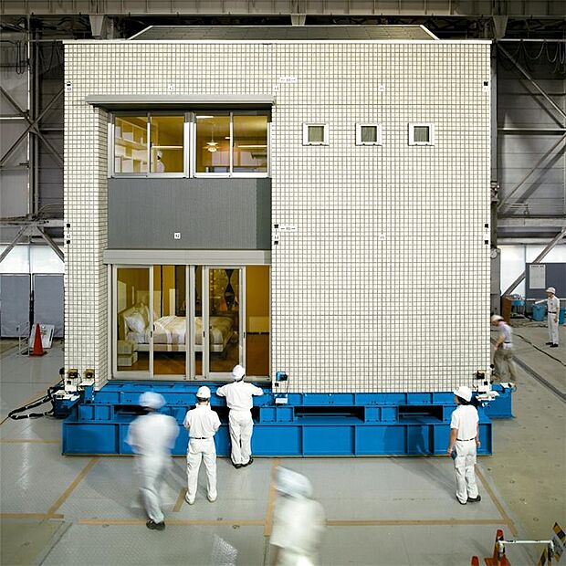 【ミサワホームのテクノロジー】ミサワホームは、さまざまな実験ですぐれた性能を確認した独自のテクノロジーによって、安心して暮らせる住まいを実現します。