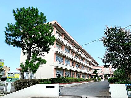 さいたま市立蓮沼小学校 672ｍ(徒歩9分)