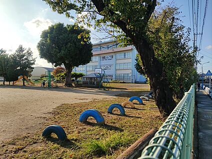 千代田小学校 1200m(徒歩16分)