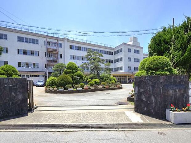 八千代市立八千代中学校（約733m）