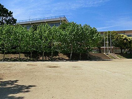 八千代市立大和田中学校 1380m