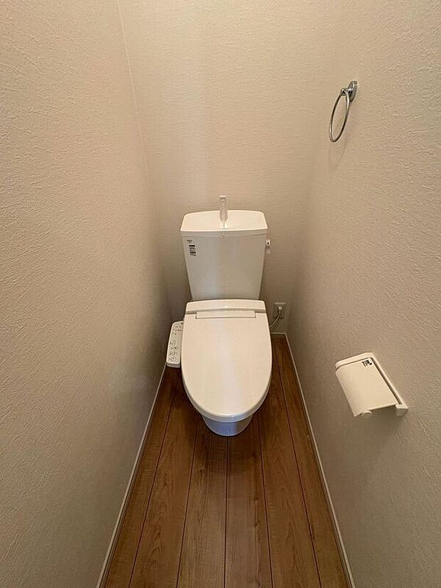 【トイレ】毎日使うトイレは落ち着きと清潔感のあるデザイン