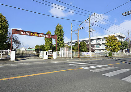 上辺見小学校 現地から1000m～1020m。(徒歩13分。(最長))