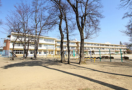 大山小学校 現地から460m～530m。(徒歩6分～7分。)