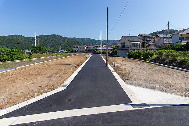 現地周辺写真（2025年6月）撮影
周辺にはのどかな田園風景が広がり、豊かな自然を感じる事ができる静かな環境です。