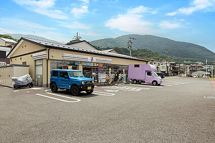 セブン-イレブン 京都山科小山店 620m～670m(徒歩8分～9分)