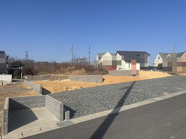 【【現地写真】】家計にやさしい、都市ガス・公共下水エリア。利便性と静かな住環境のバランスが取れた、第1種中高層住居専用地域です。住み始めてから快適さを実感することができます!