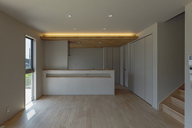 家具のようにおしゃれで、空間のアクセントになるキッチン。(L-8号棟)