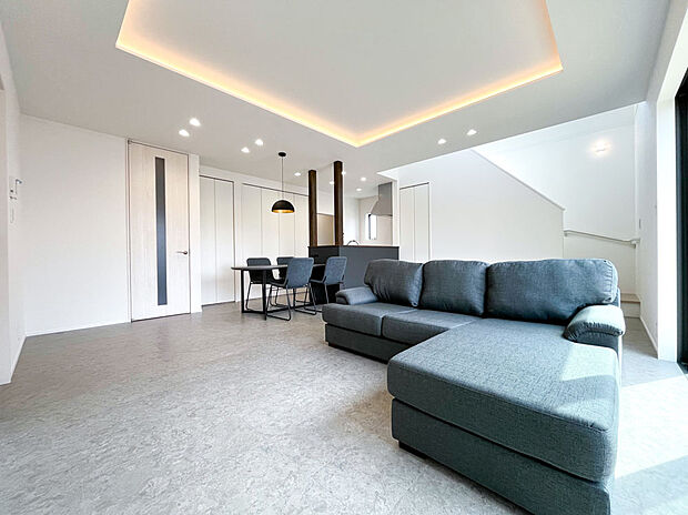 【【No.3】LDK】無彩色のインテリアでまとめた上質なLDK