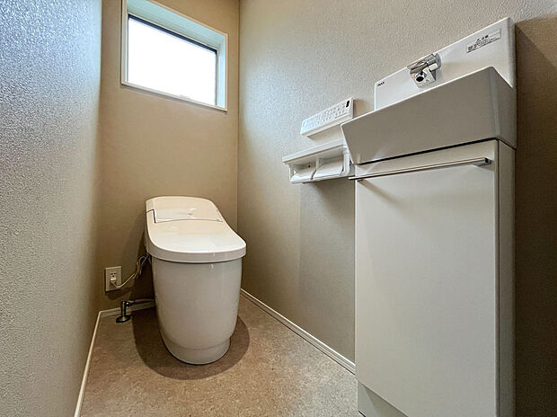 【タンクレストイレ/スリム手洗い】イメージ写真です