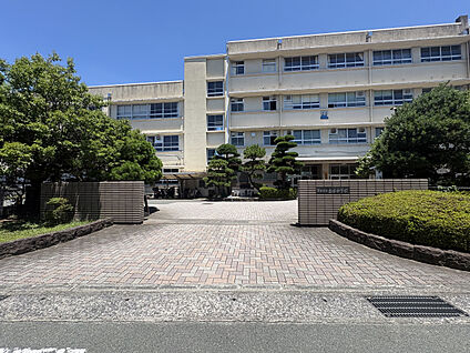 熊本市立出水中学校 現地から1310m～1320m。(徒歩17分。(最長))