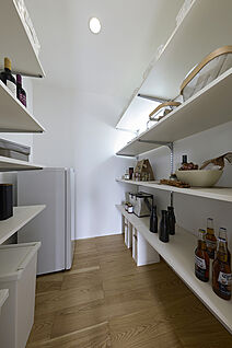 シュッとした家 with ロジア