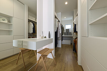 モデルハウス「シュッとした家 with ロジア」