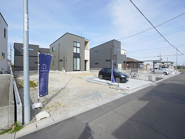 A区画
最終１区画の注文住宅用地
土地間口7.1ｍ・奥行き22.2ｍ
並列2台ラクラク駐車可能
道路幅もあり、交通量も少ないので小さいお子様がいるご家族も安心です。