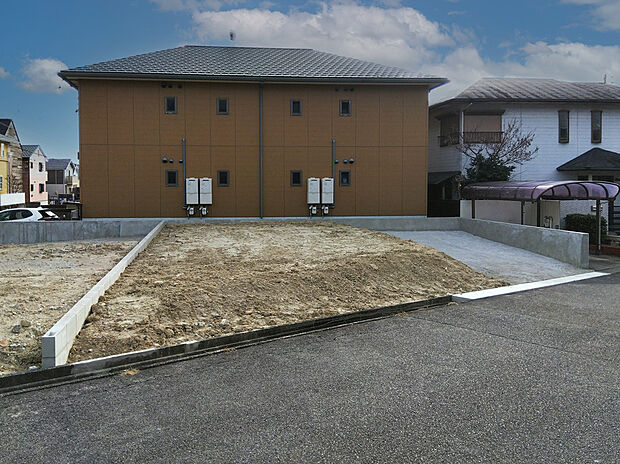 A区画 角地
道路幅もあり、交通量も少ないので小さいお子様がいるご家族も安心です。